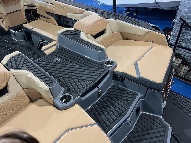 2024 MasterCraft XStar 23