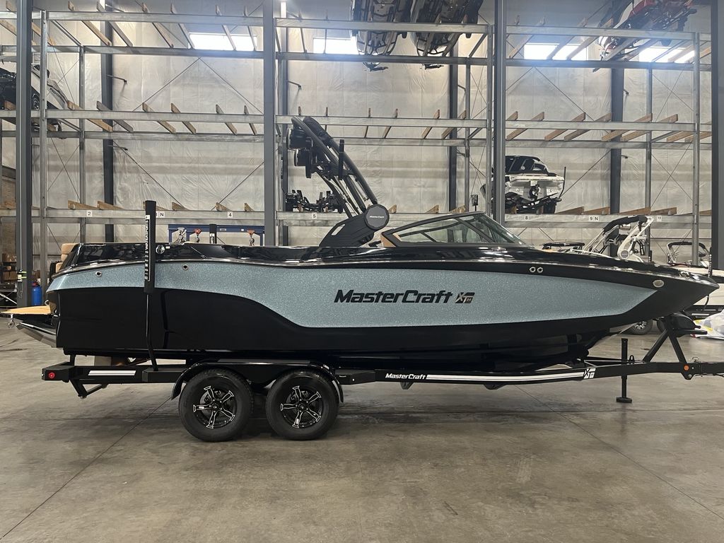 2025 MasterCraft XT24