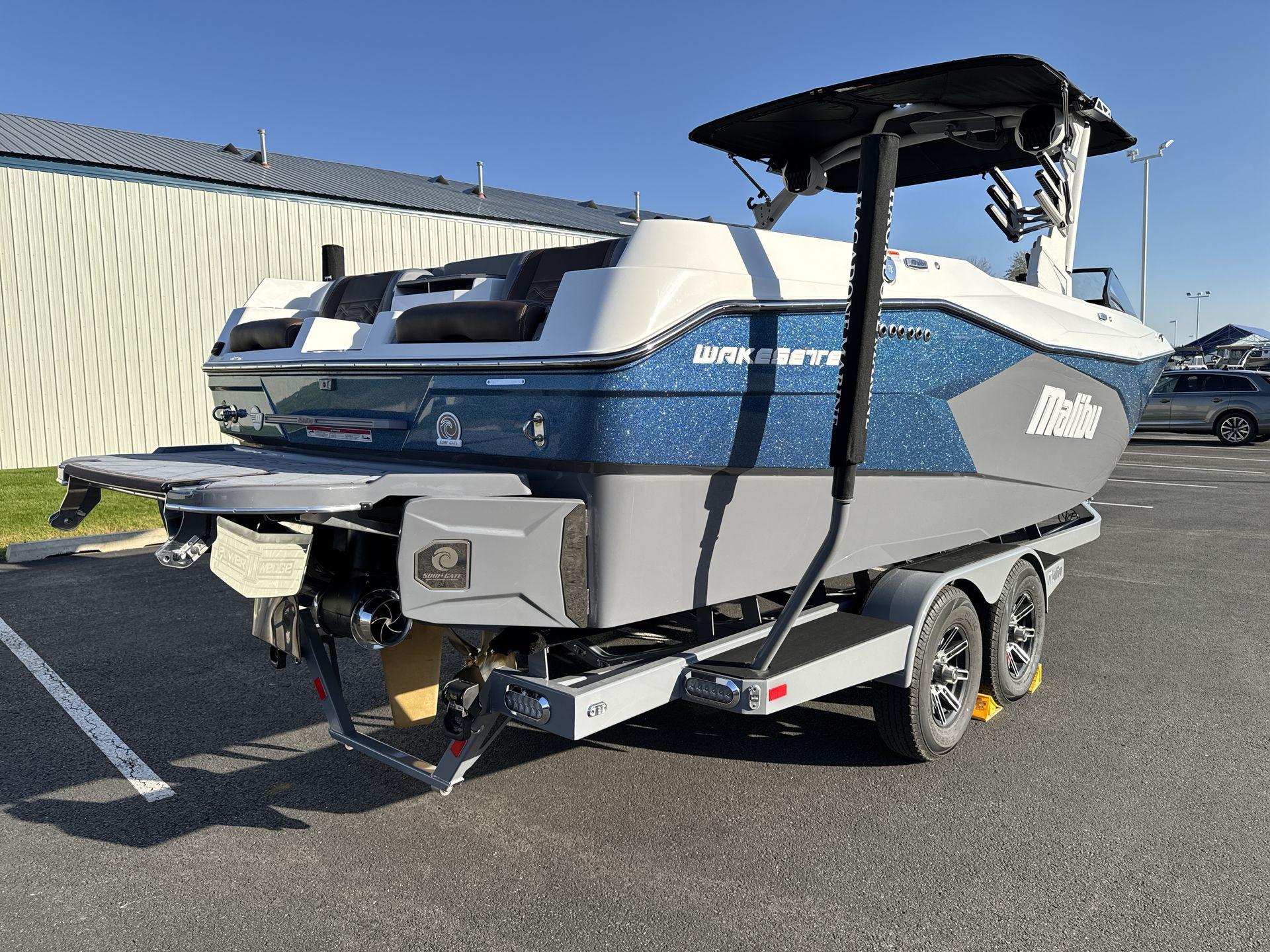 2025 Malibu 26 LSV