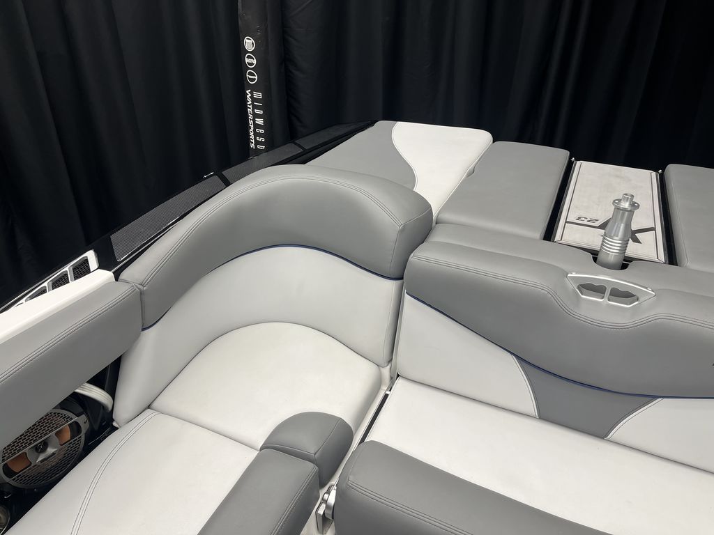 2019 MasterCraft XT23