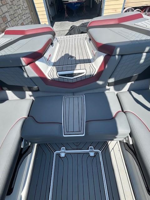 2022 Nautique G23