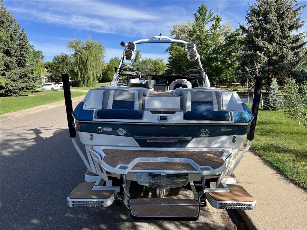 2022 Malibu 25 LSV – LT4 – Supercharged Engine! Icon