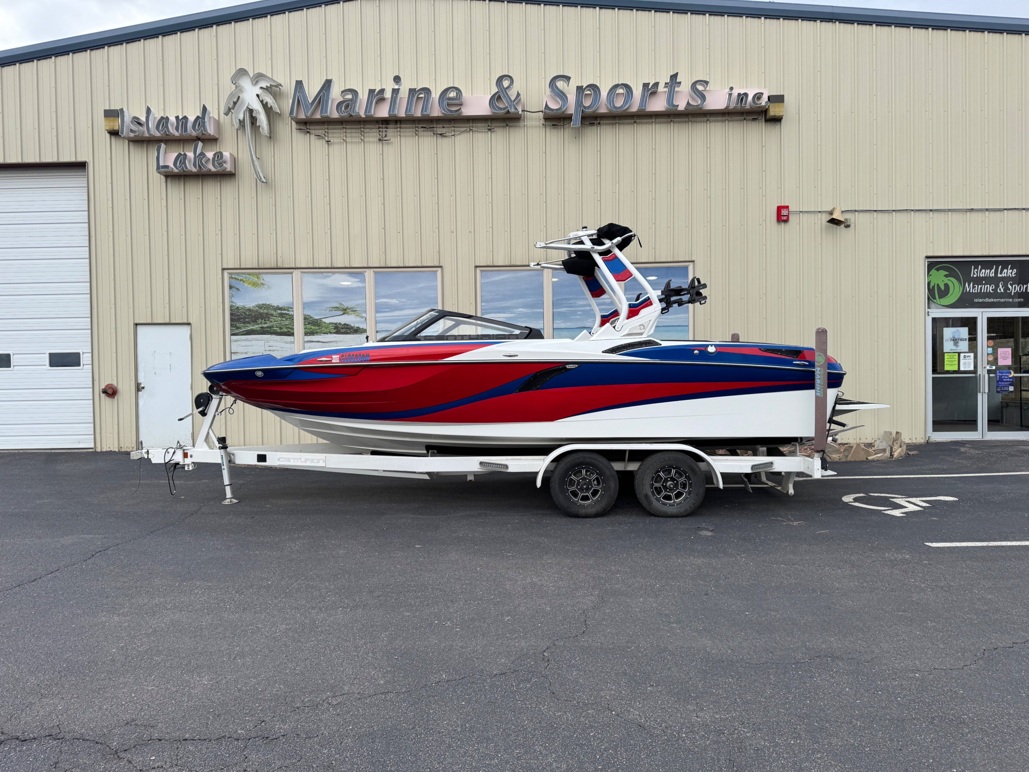 boat.Title