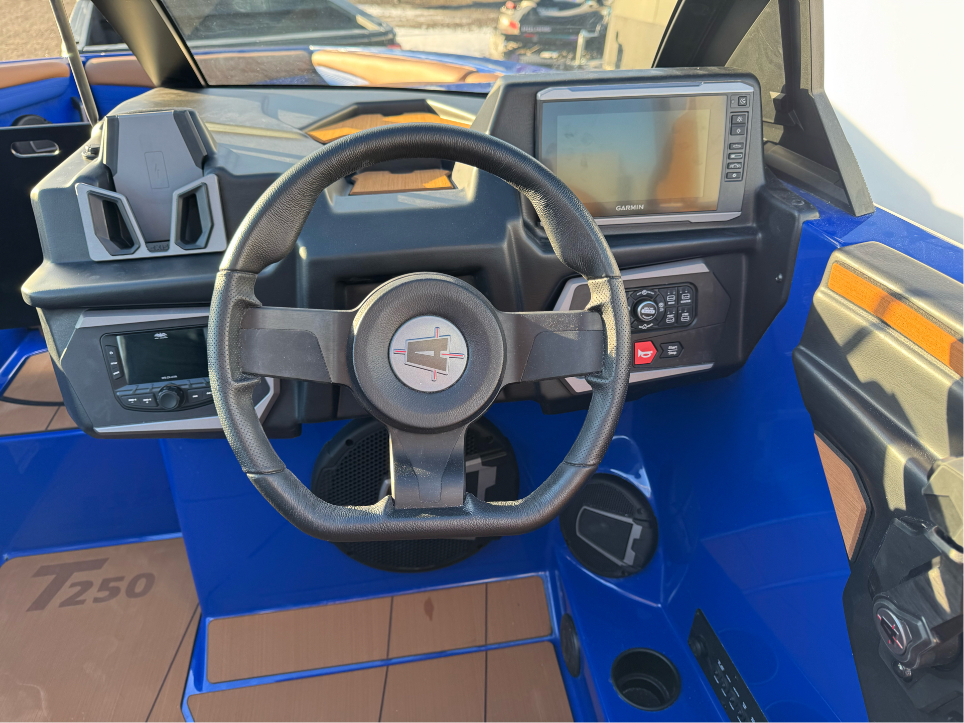  Axis T250