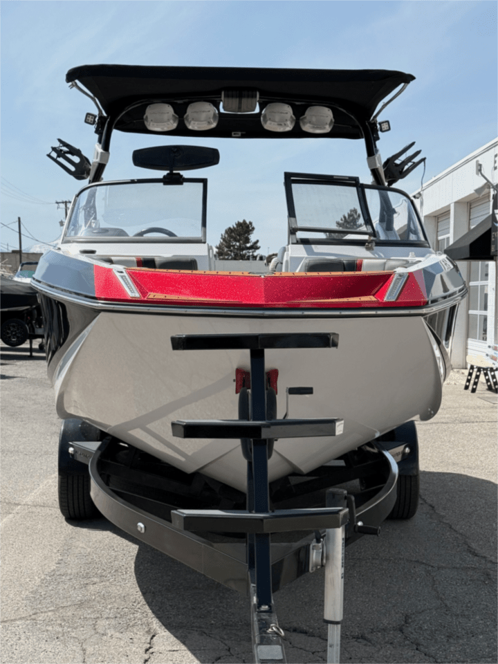 boat.Title