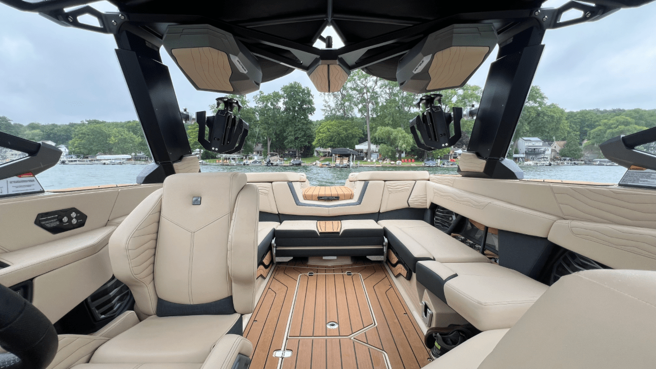2025 Nautique G23
