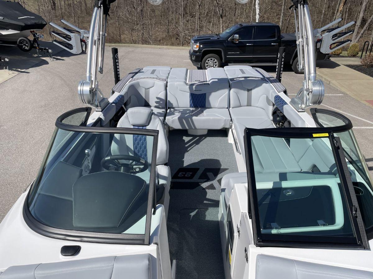 2023 MasterCraft XT23