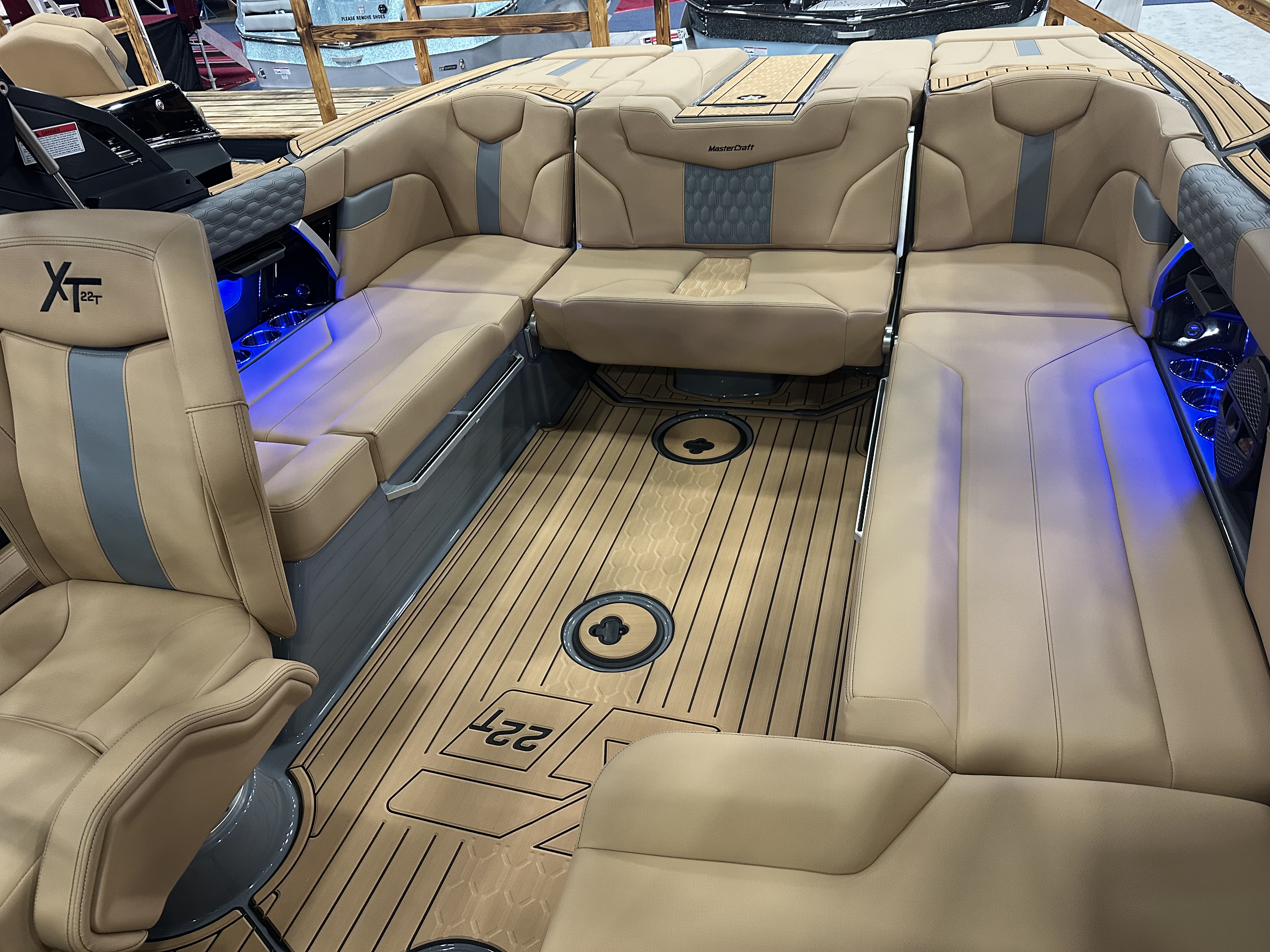 2025 MasterCraft XT22T