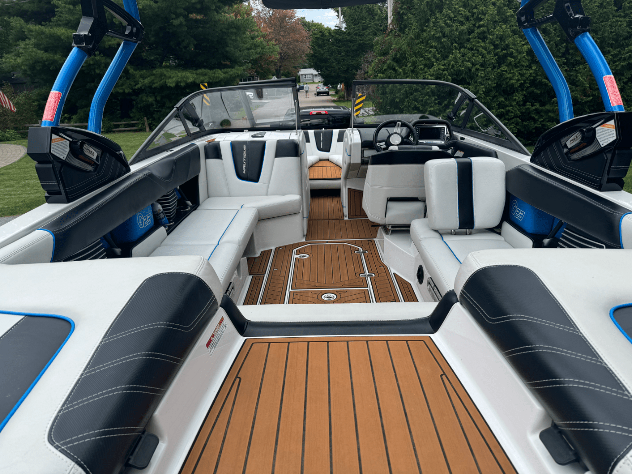 2015 Nautique G23