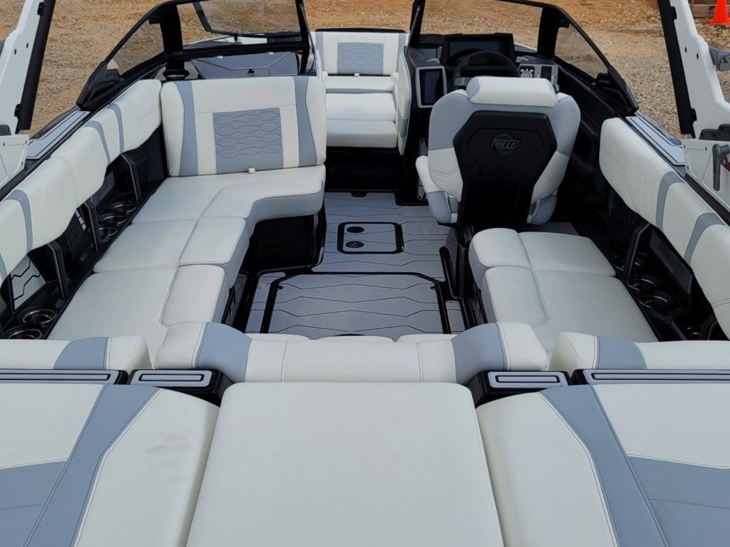 2024 Malibu 23 MXZ