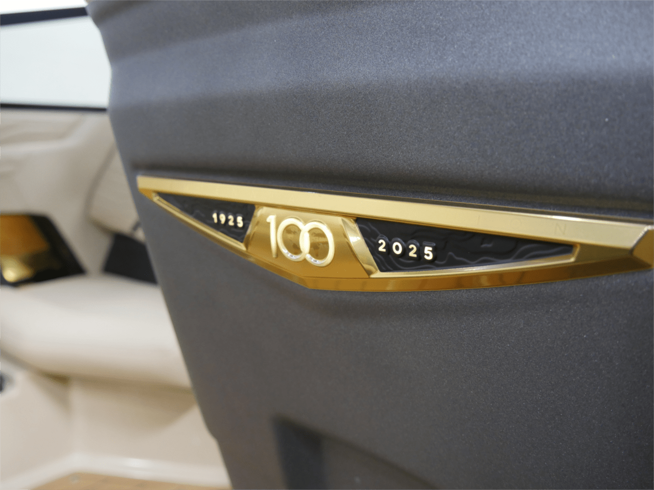 2025 Nautique G23 &#8211; Centennial Flake/Sahara
