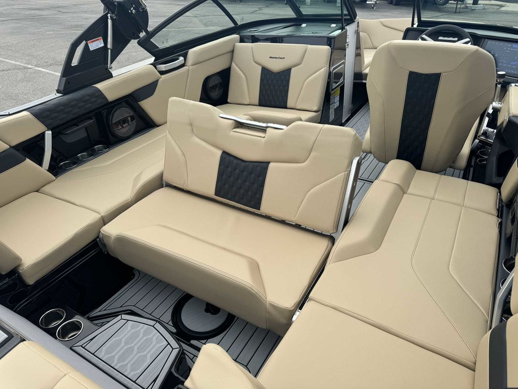 2025 MasterCraft XT22