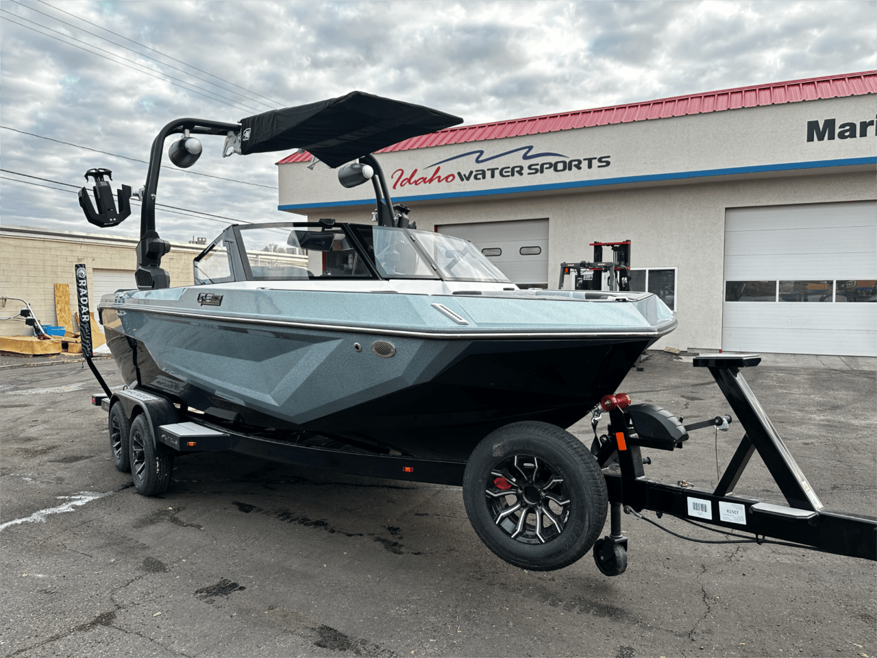 boat.Title