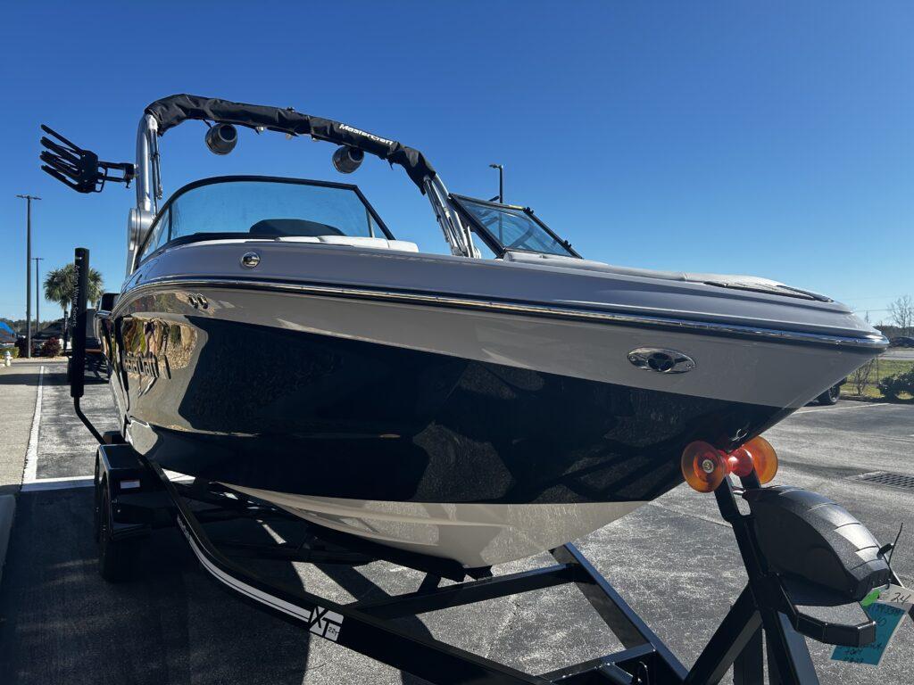 2024 MasterCraft XT22T