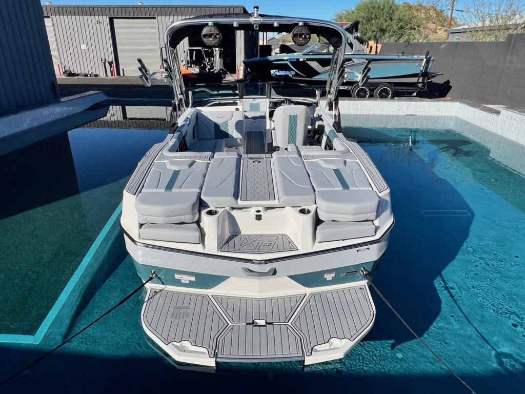 2025 Mastercraft XT22