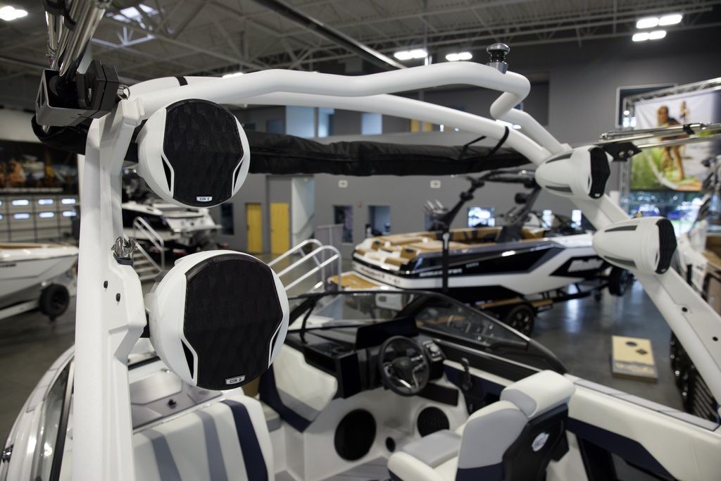 2025 Malibu Boats 22 LSV