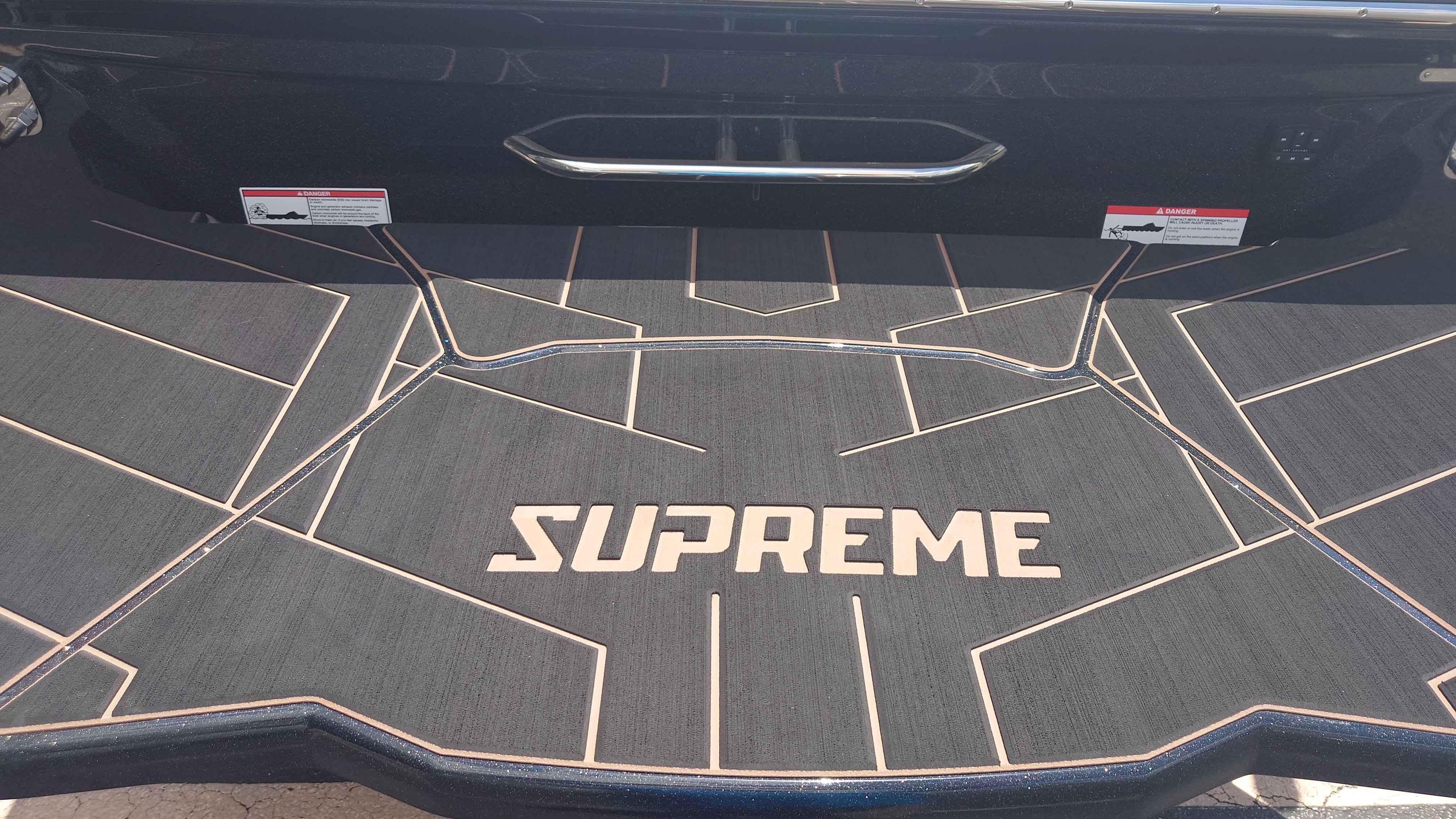 2024 Supreme S220
