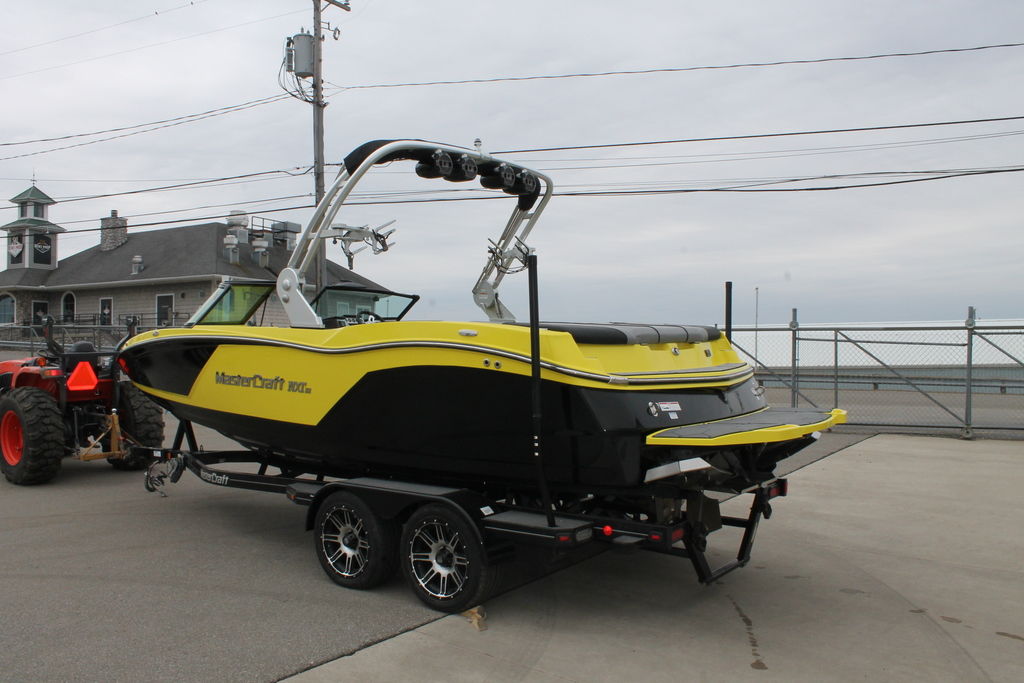 2018 MasterCraft NXT22