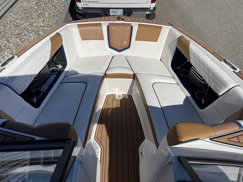 2017 Nautique G23