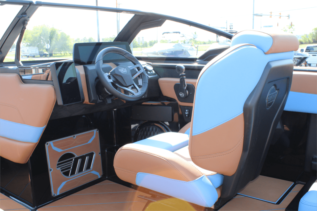 2025 Malibu 26 LSV