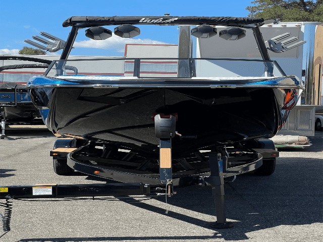 NEW 2024 TIGE 22 RZX w/ Thruster REBATES!