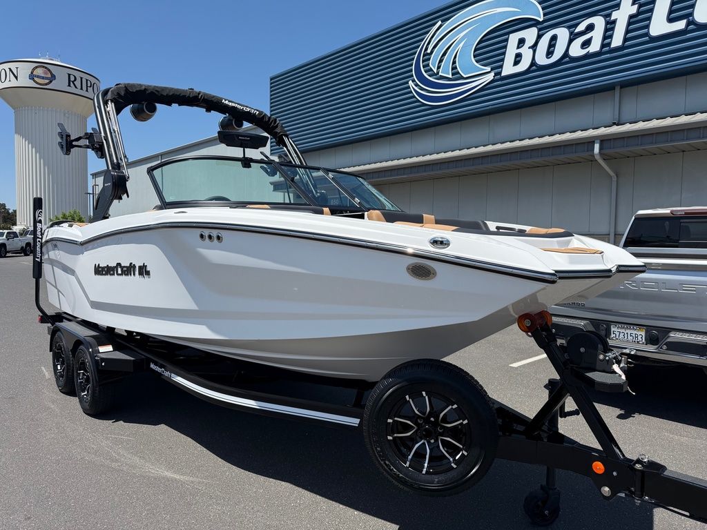 2025 MasterCraft NXT22