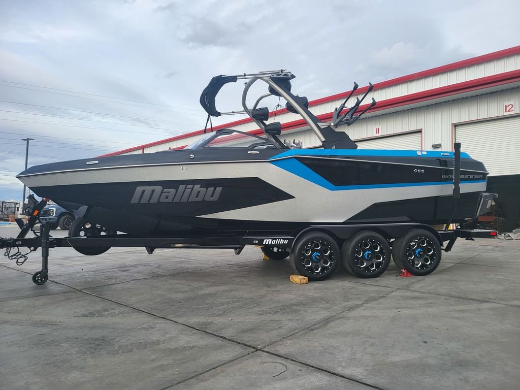 2025 Malibu Boats 24 MXZ