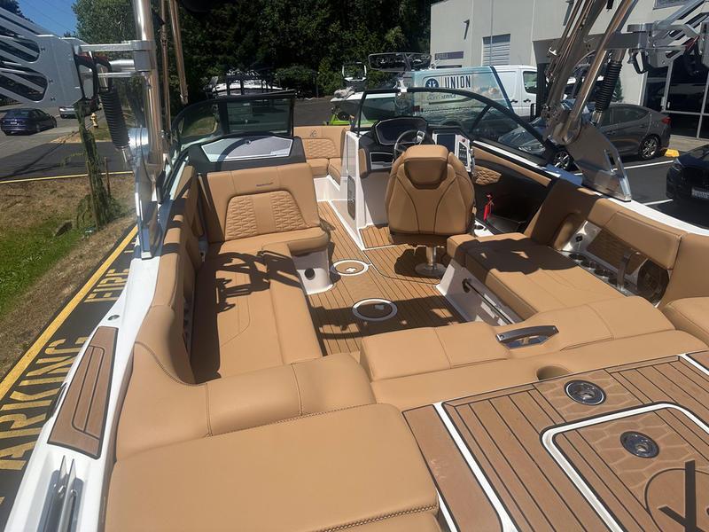 2021 MasterCraft X22