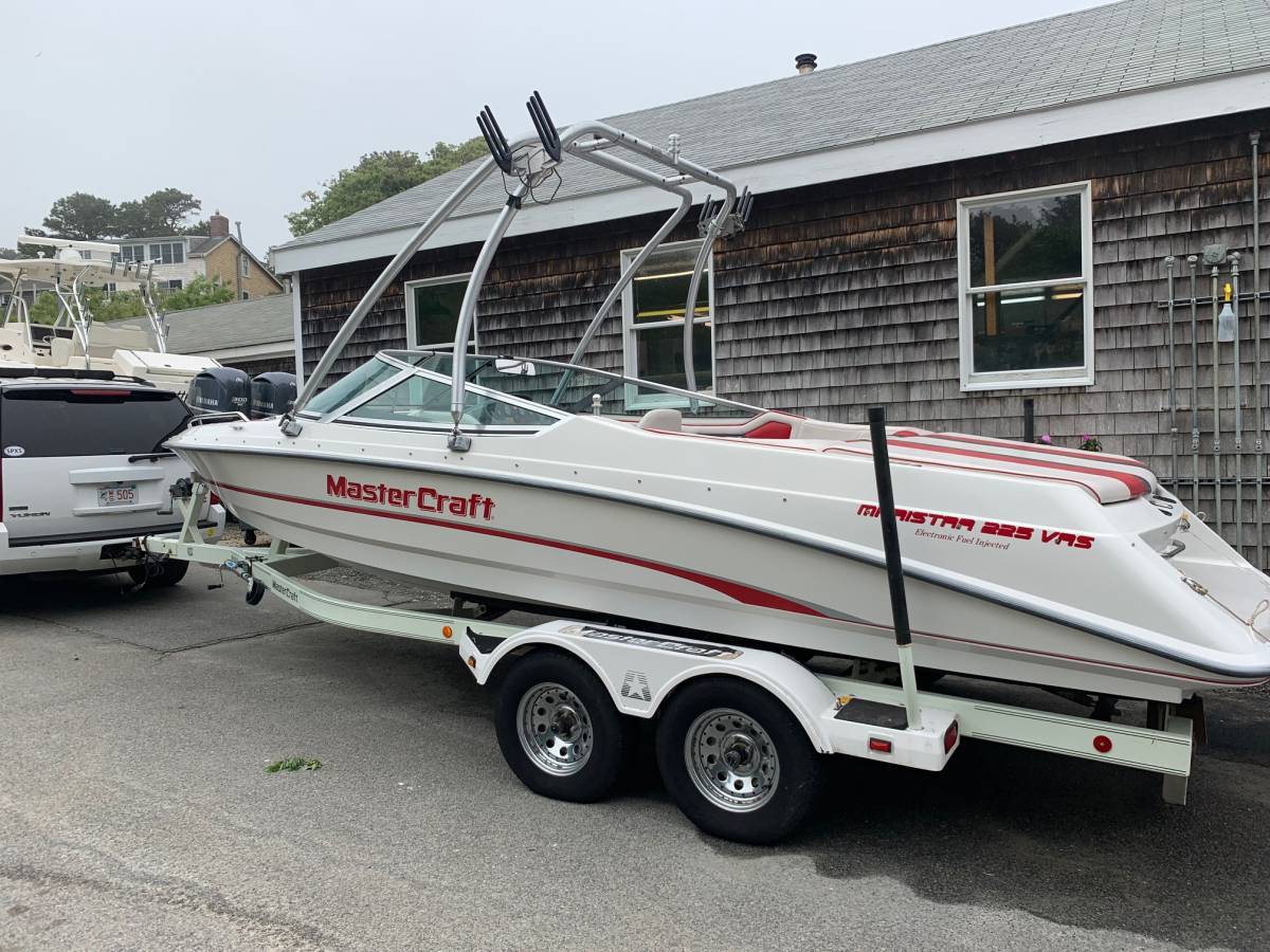 1995 Mastercraft Maristar 225 VRS with Corvette LT1