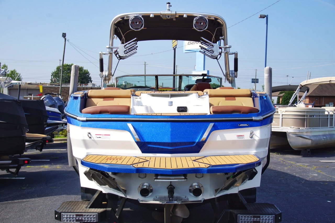 2019 MasterCraft X24