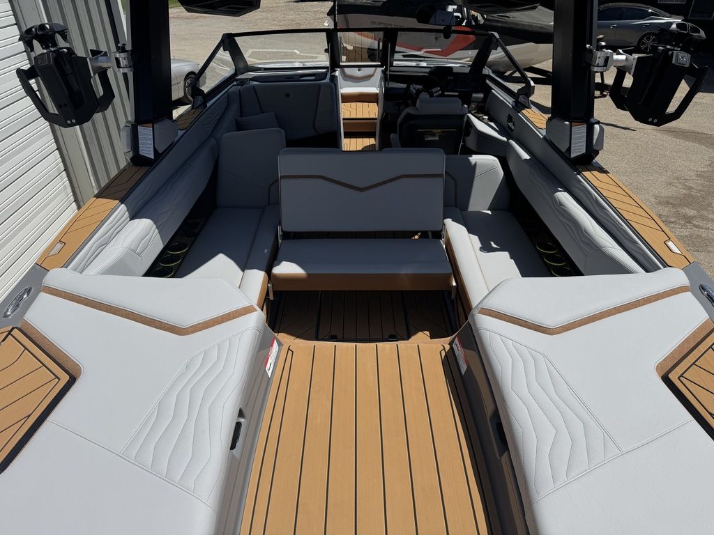 2025 Nautique Super Air Nautique G25