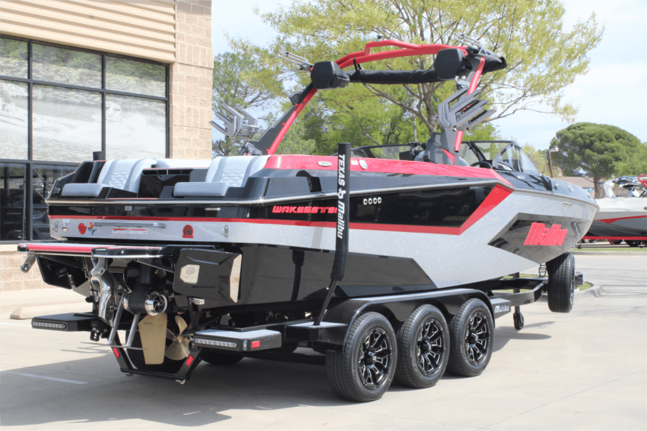 2025 Malibu 24 MXZ