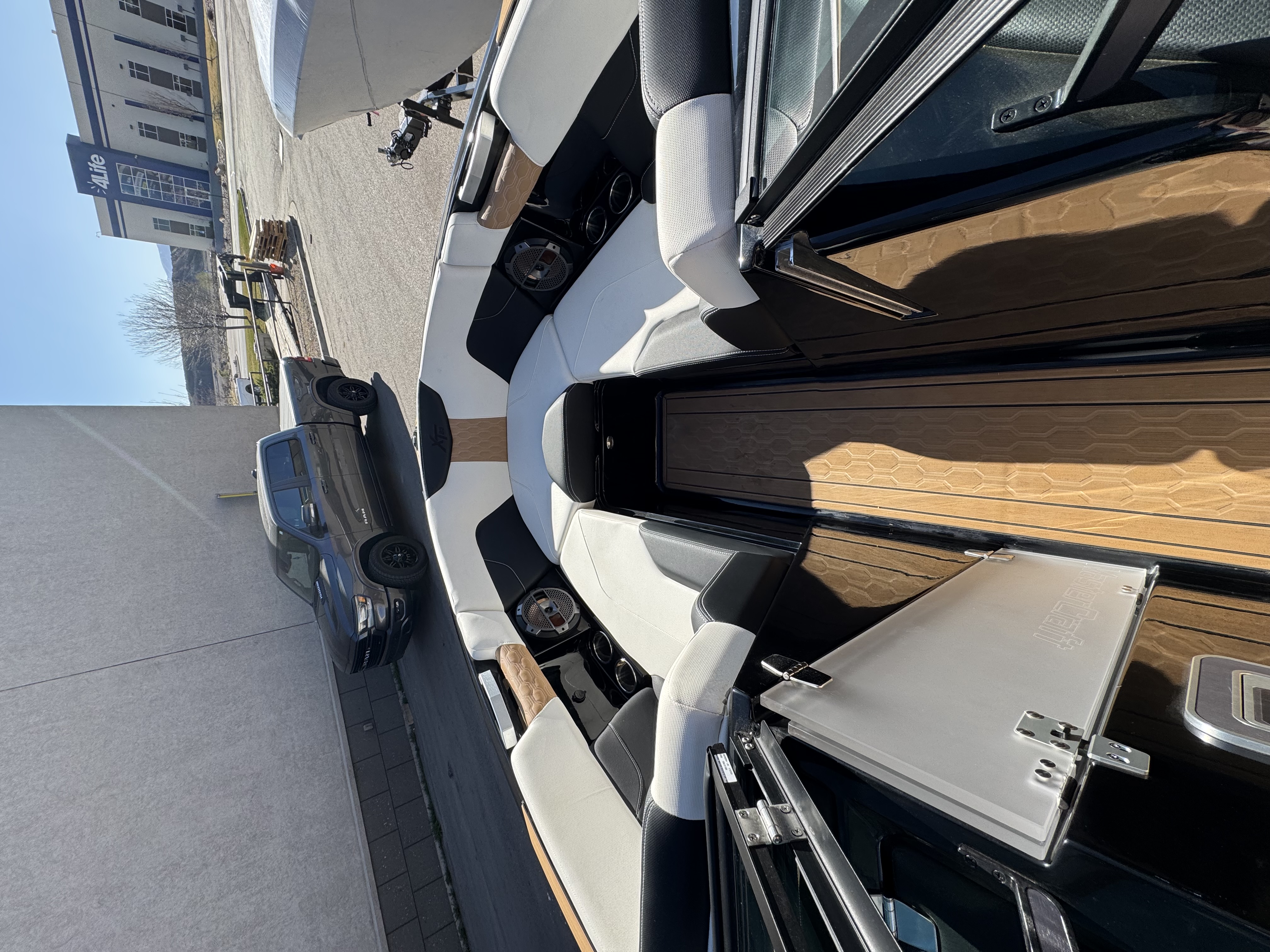 2022 Mastercraft XT23 