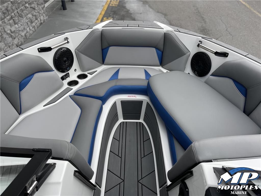 2023 CENTURION Vi22