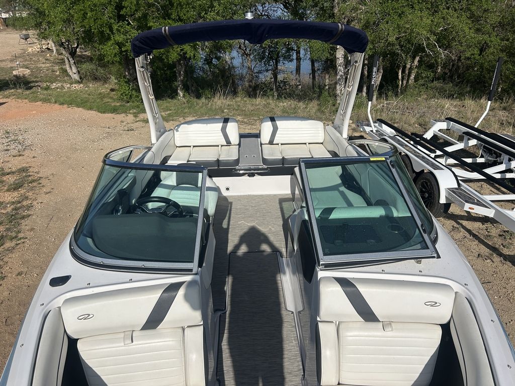 2017 Regal 2300