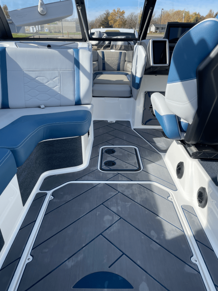 Malibu Wakesetter 23LSV