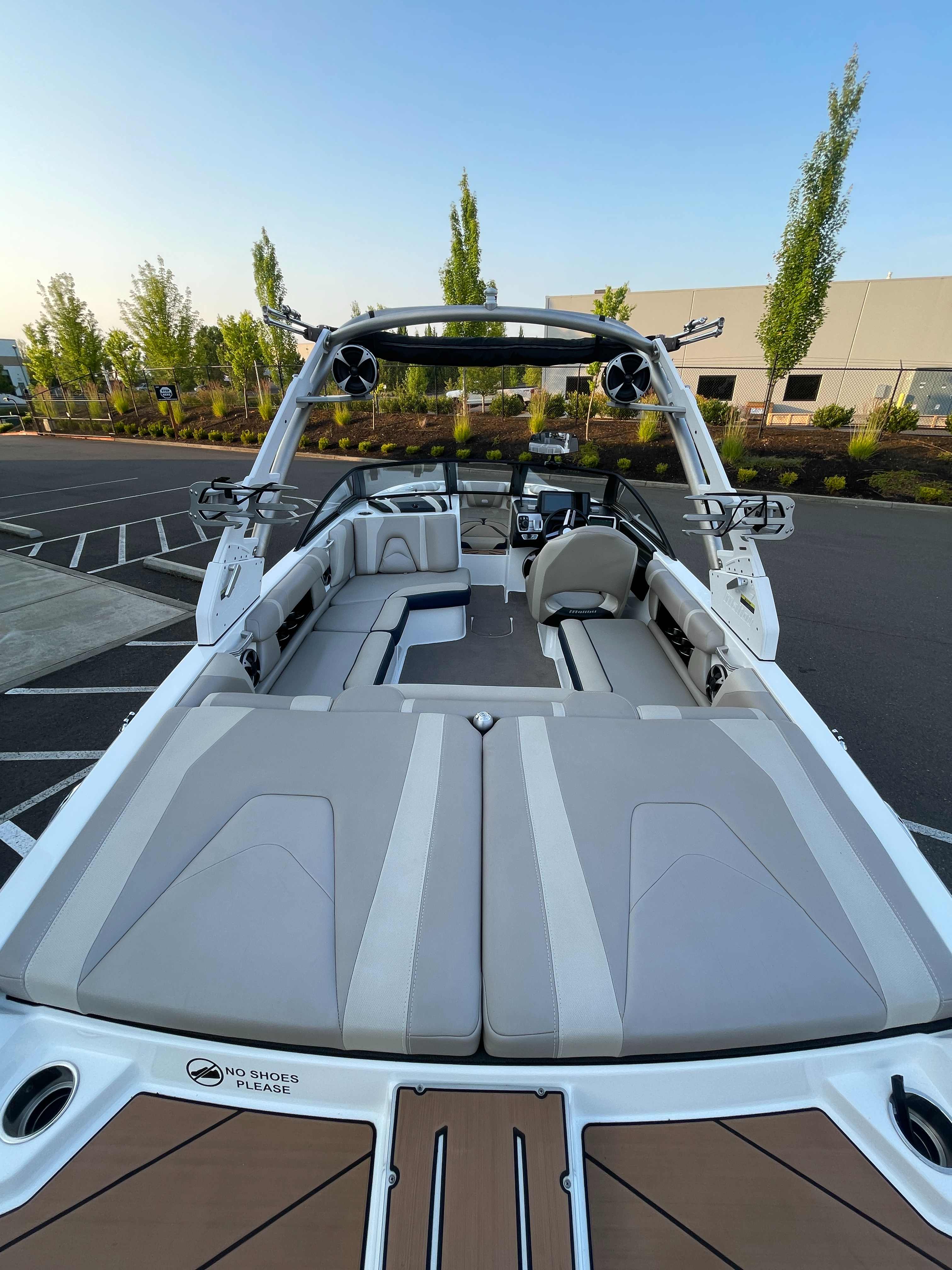 2017 Malibu Wakesetter VLX