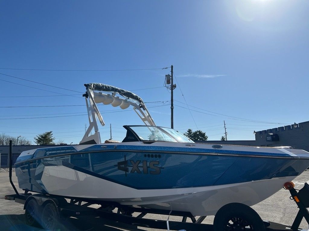 boat.Title