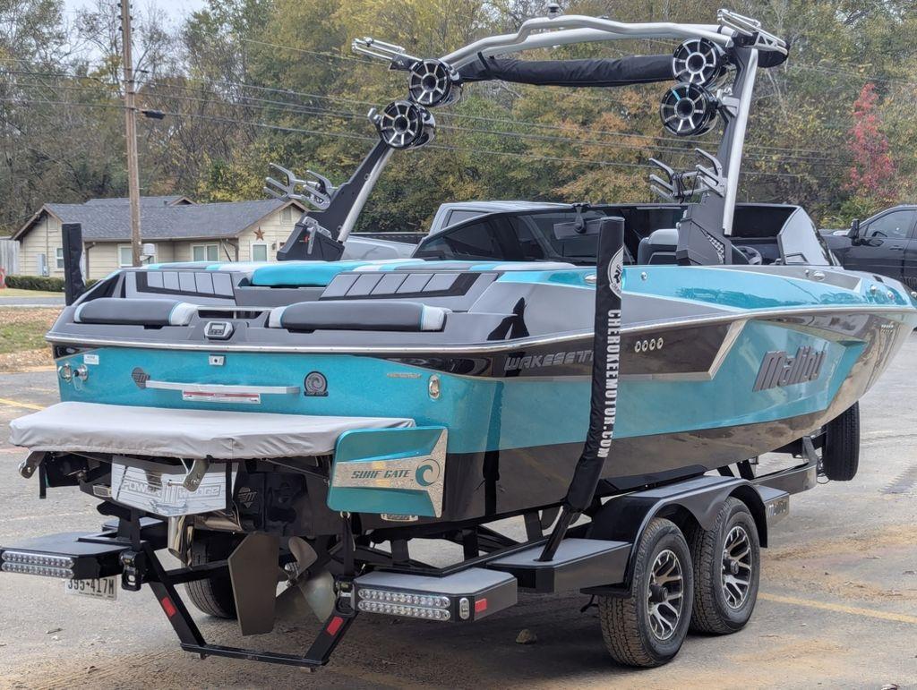 2022 Malibu 23 MXZ