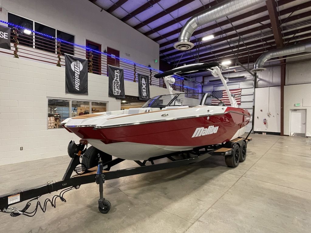 2025 Malibu Boats 23 MXZ