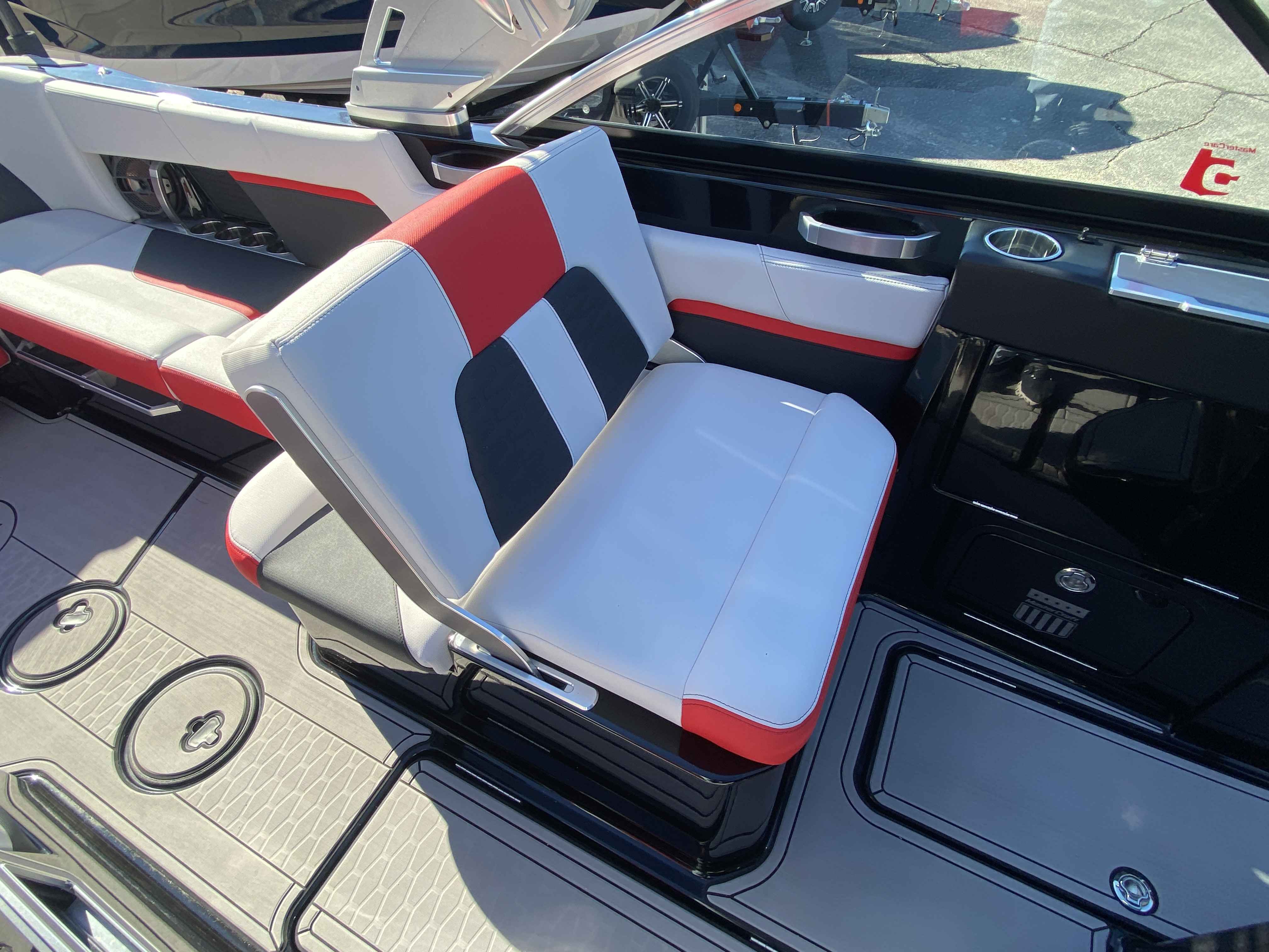 2021 MasterCraft X26