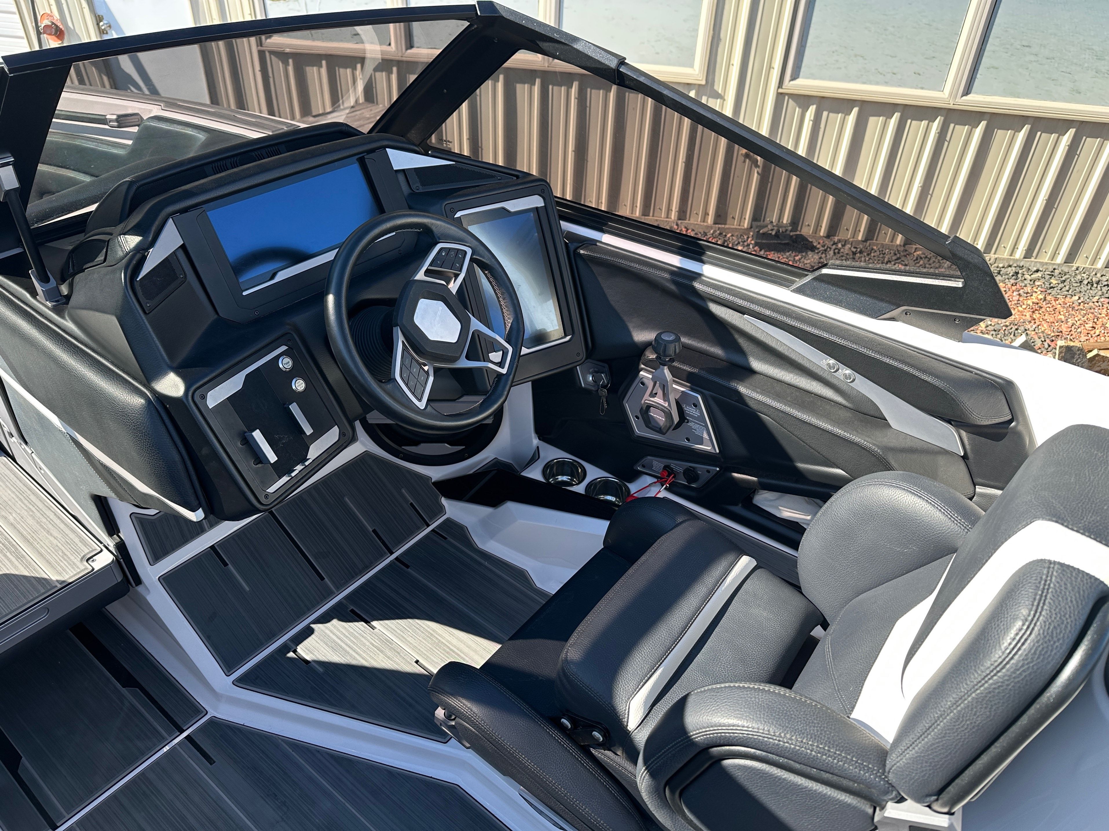 2024 Supra SE 550 Icon
