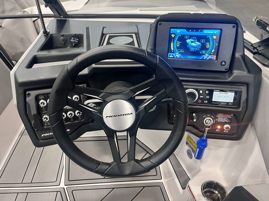 2021 MOOMBA Mojo