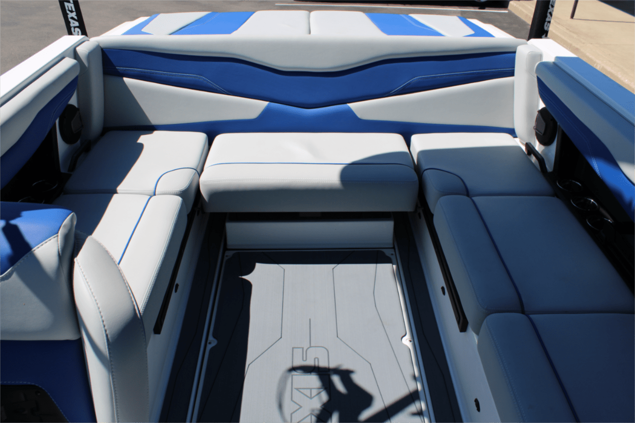 2025 Axis T220