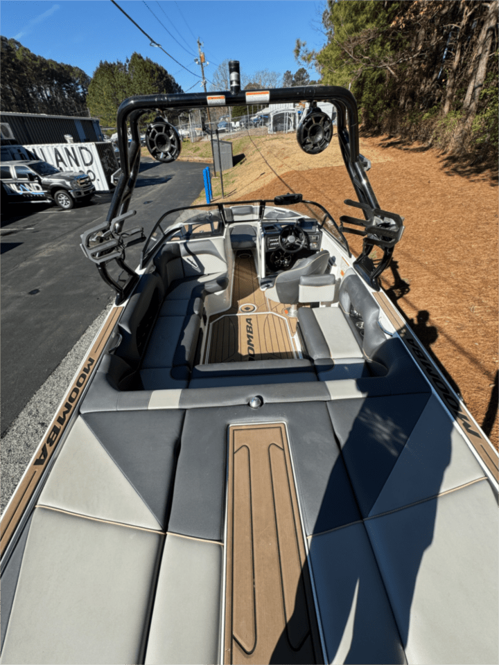 boat.Title