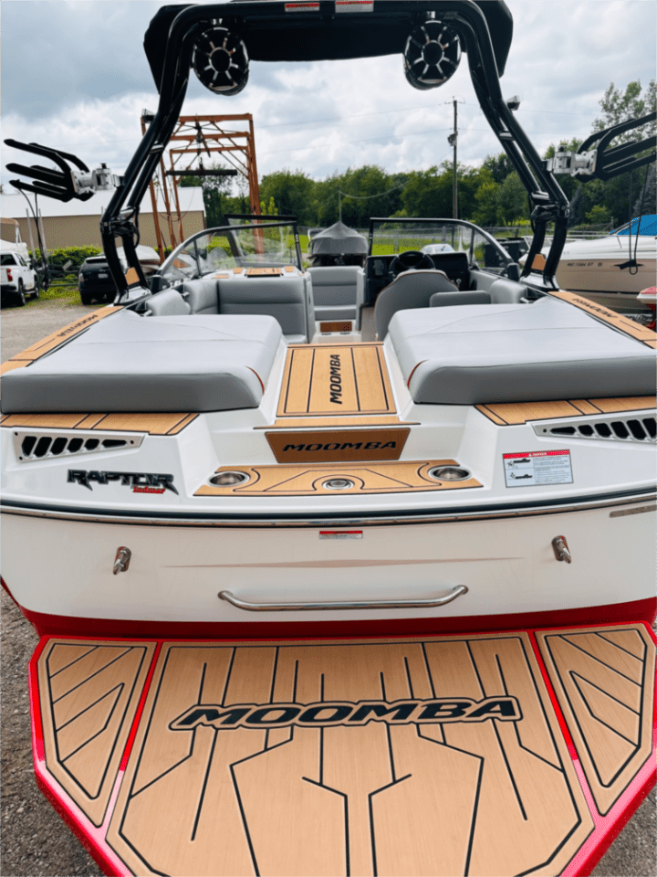 boat.Title