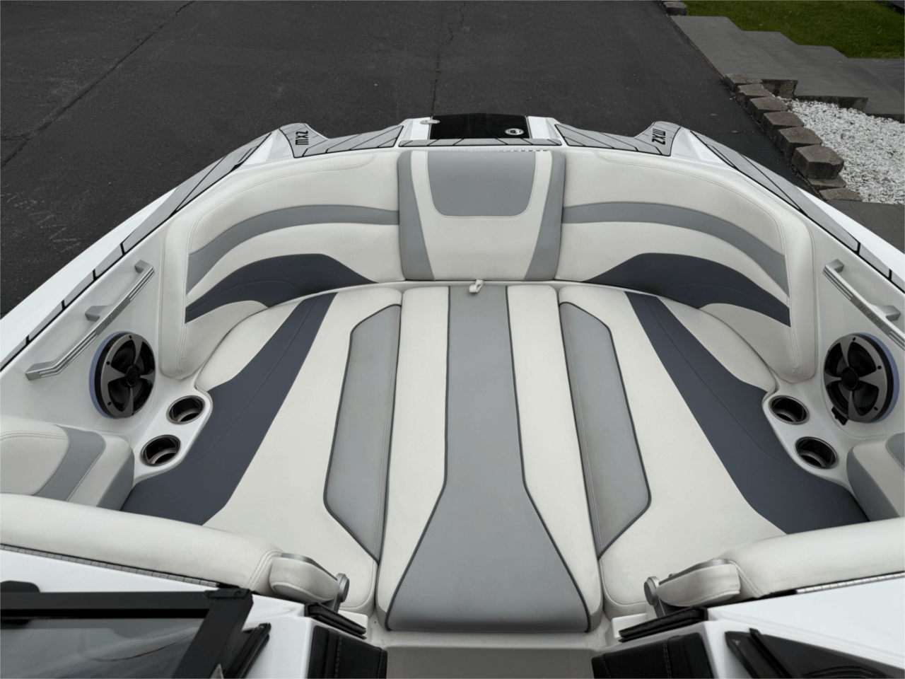 2020 Malibu Wakesetter 24MXZ Icon
