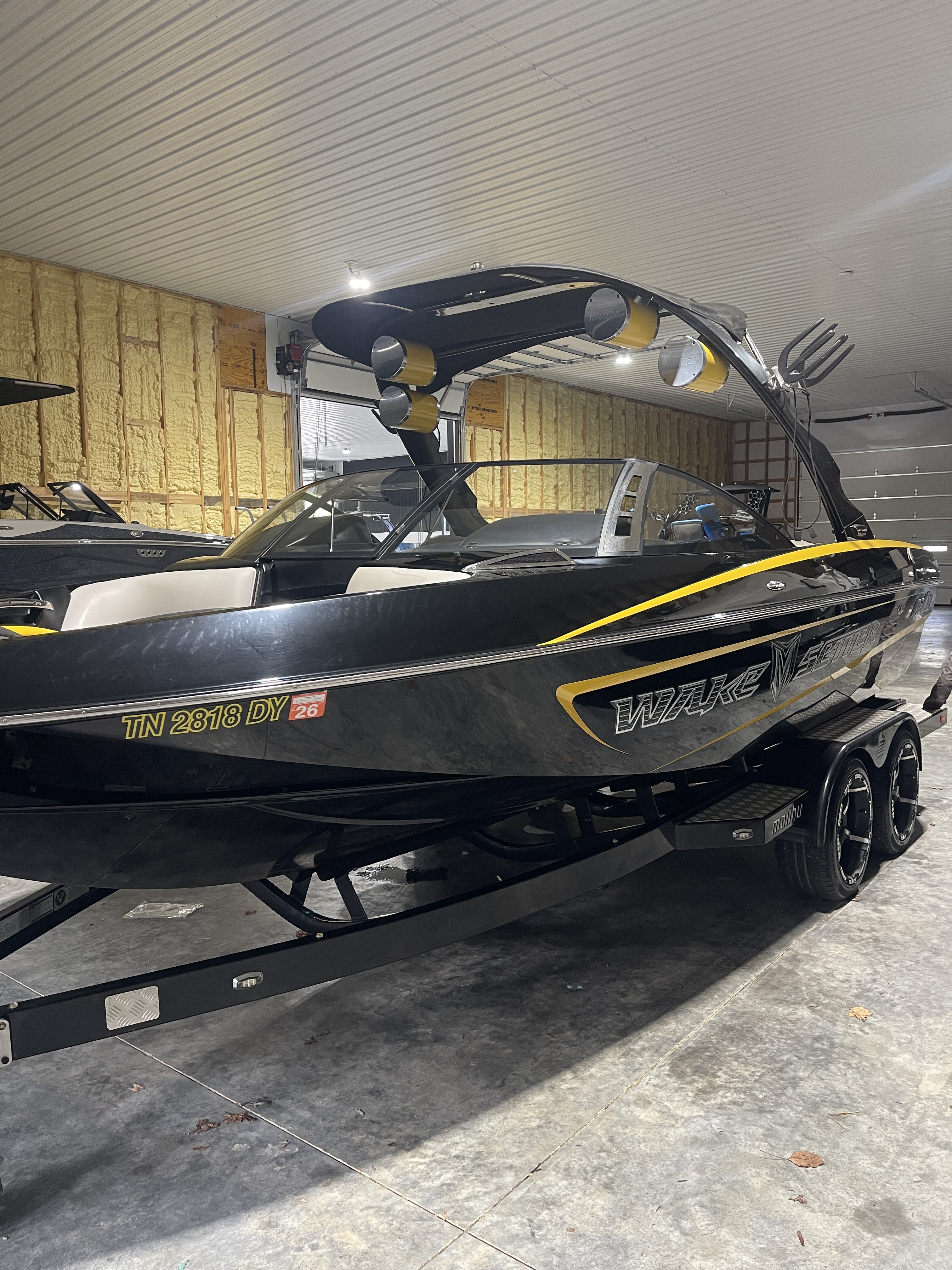 2009 Malibu VLX aka Bumble Bee