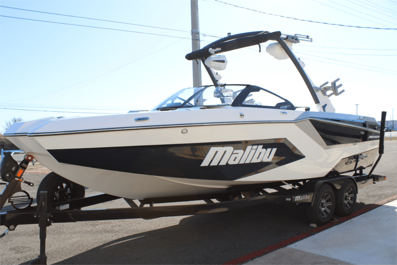 2025 Malibu 24 MXZ