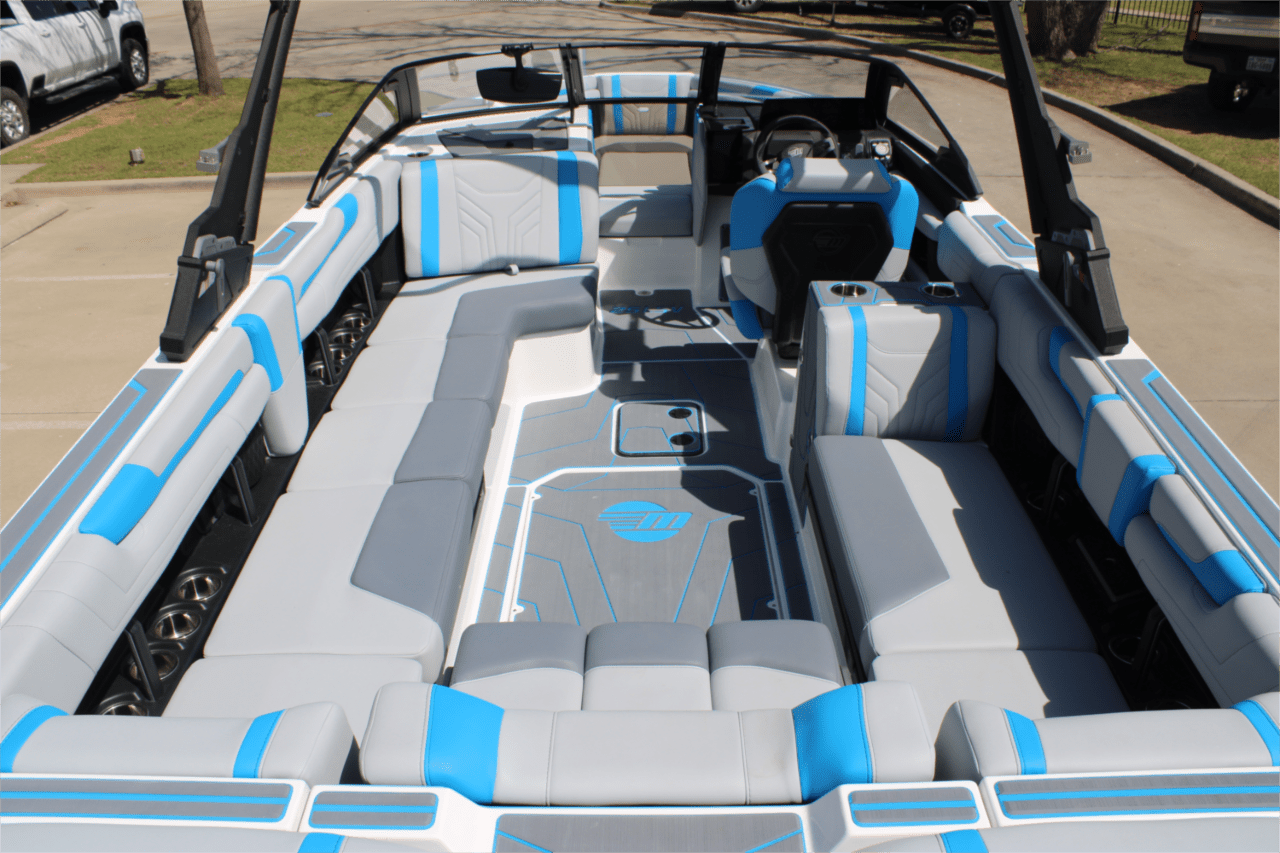 2025 Malibu 25 LSV